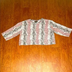 NWOT: Women’s 1X Multi-Color Snake Print Crop Top Shirt